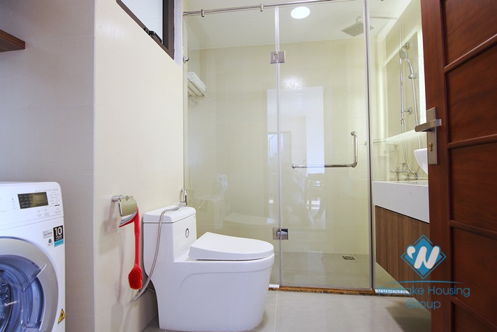 An excellent and charming apartment with 2 bedrooms for rent on Xuan Dieu 